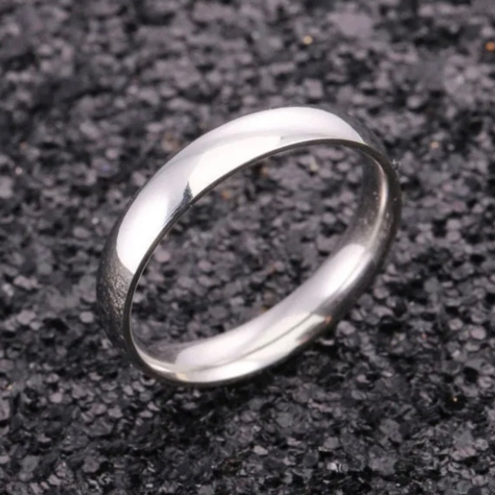💖 Size 6 1/2 Hypoallergenic Stainless Steel Thin Silver Band Ring NEW
